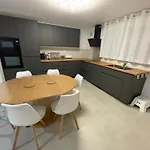 Large 85 M2 Duplex Apartamento
